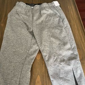 NWT Mens Nike sweats Size XL